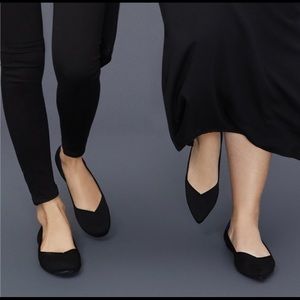 Rothy’s Black Solid Flats